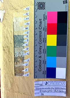 Farbbefunderhebung an ausgewählten Bauteilen im Außenbereich (Befund: Türlaibung), (Quelle: B. Dreisow)