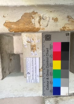 Farbbefunderhebung an ausgewählten Bauteilen im Außenbereich, (Quelle: B. Dreisow)